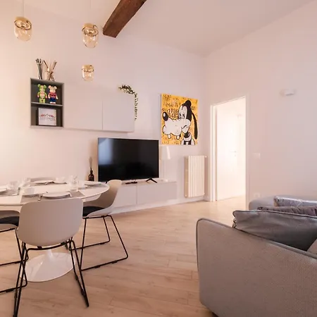 아파트 Molinari House Perla - Moderna In Centro - Free Ztl *
